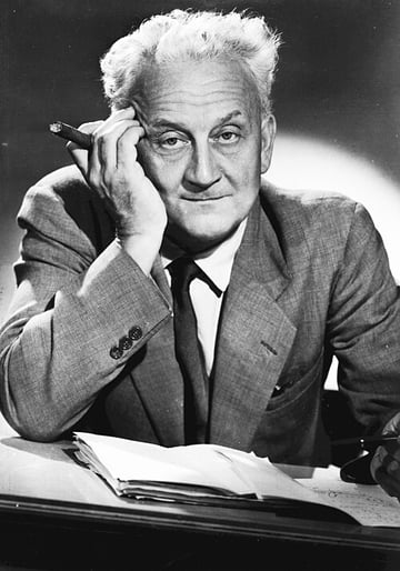 500px-Szent-Györgyi_Albert,_Nobel-díjas_és_Kossuth-díjas_orvos,_biokémikus._Fortepan_74535