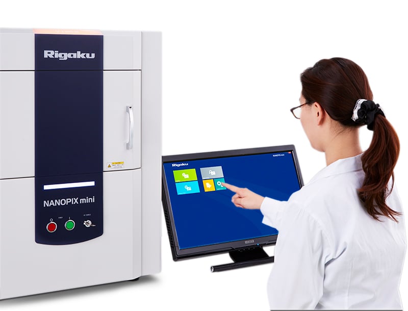 NANOPIX mini benchtop SAXS instrument with scientist operating software