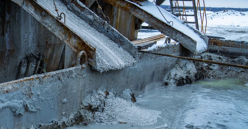 Mud logging at the well site. Read EDXRF App Note 1769 NEX QC+ QuantEZ – Mud Logging.